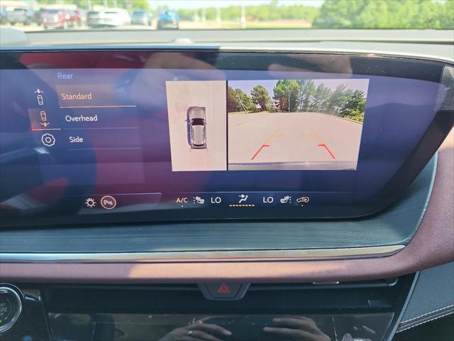new 2025 Buick Envision car, priced at $39,362
