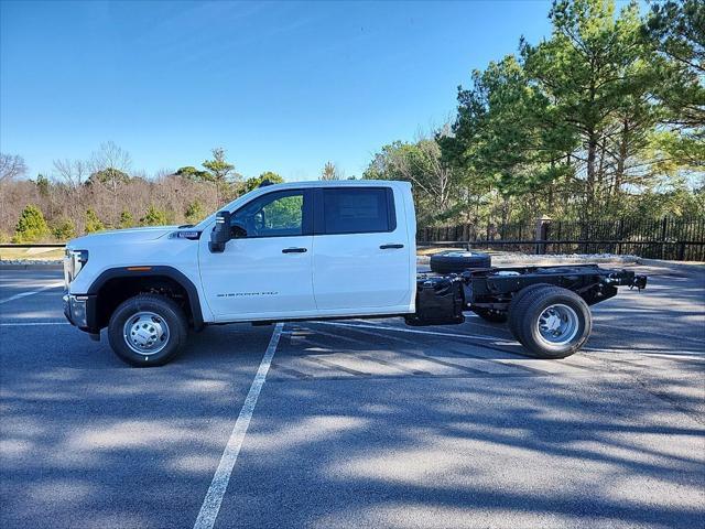 new 2025 GMC Sierra 3500 car, priced at $67,253