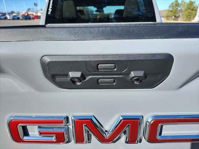 new 2025 GMC Sierra 1500 car, priced at $52,061