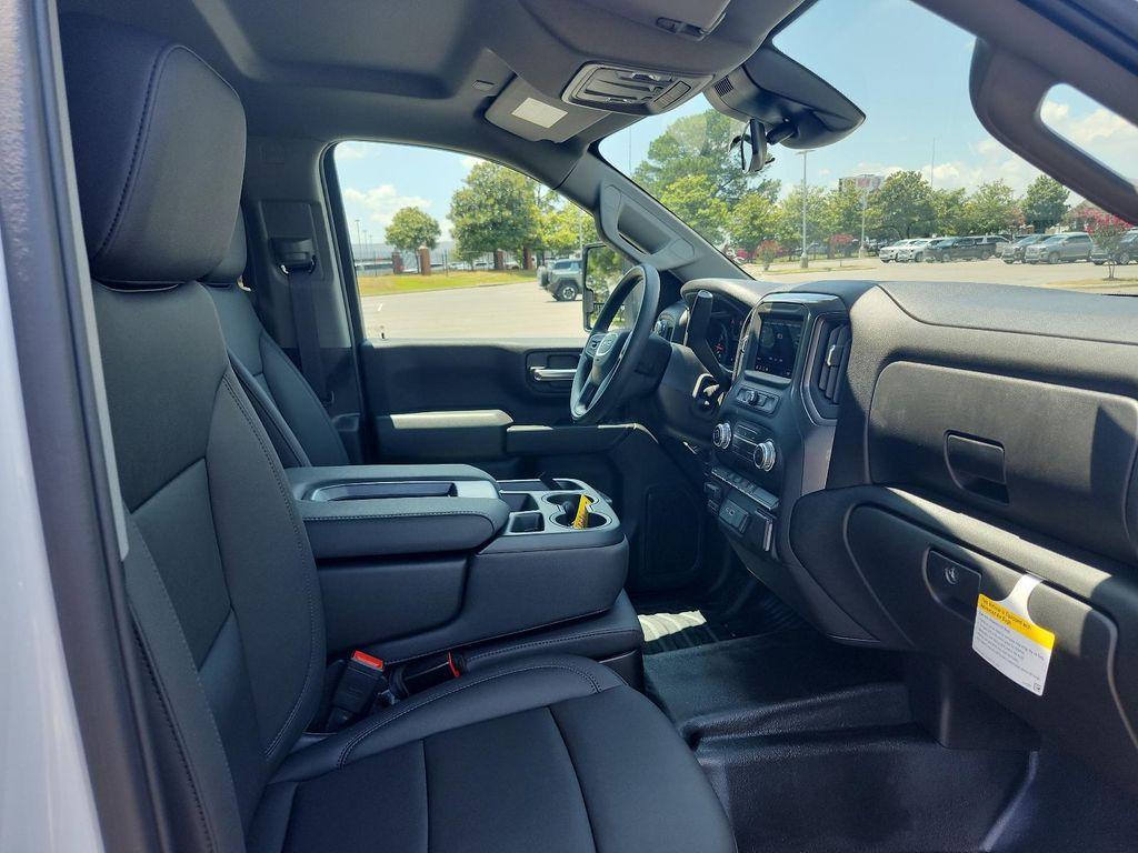 new 2025 GMC Sierra 2500 car, priced at $52,812