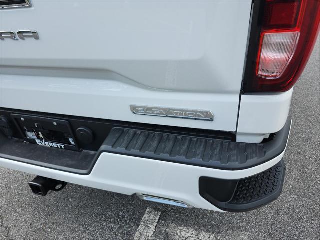 new 2025 GMC Sierra 1500 car, priced at $53,058