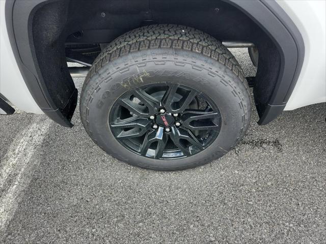 new 2025 GMC Sierra 1500 car, priced at $53,058