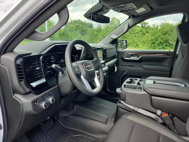 new 2025 GMC Sierra 1500 car, priced at $53,058