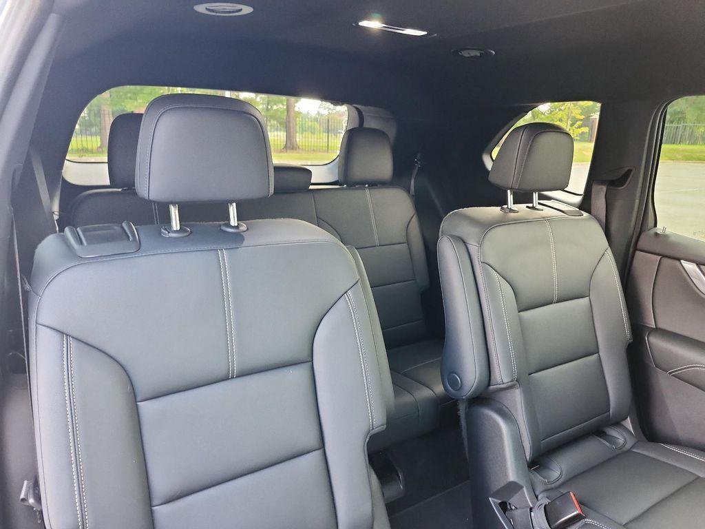 used 2024 GMC Acadia car, priced at $37,721