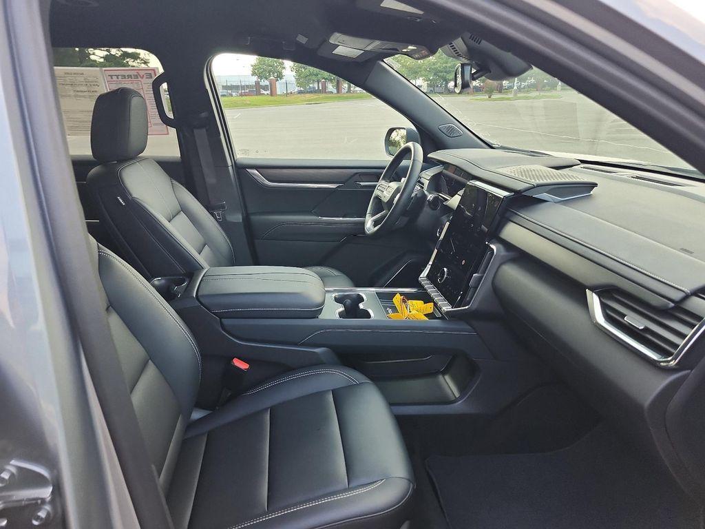 used 2024 GMC Acadia car, priced at $37,721