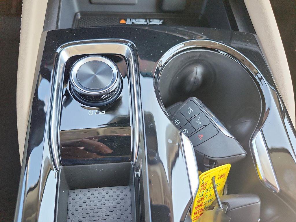 new 2025 Buick Envision car, priced at $33,751