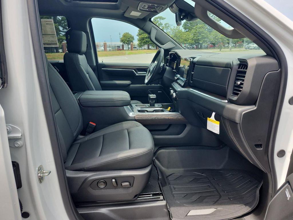 new 2026 GMC Sierra 1500 car, priced at $67,840