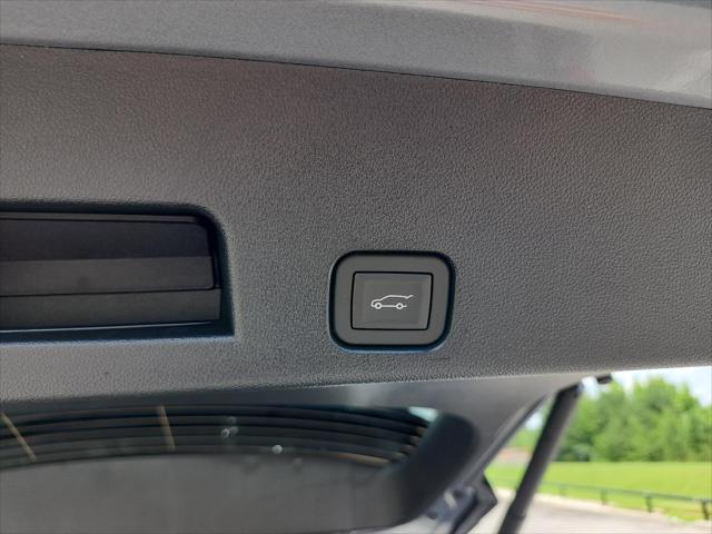 new 2025 GMC Acadia car, priced at $49,923