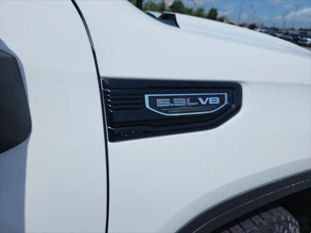 new 2025 GMC Sierra 1500 car, priced at $56,052