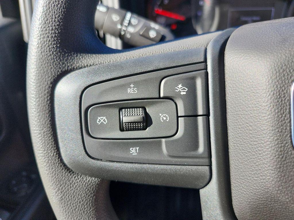 new 2026 GMC Sierra 1500 car, priced at $33,272