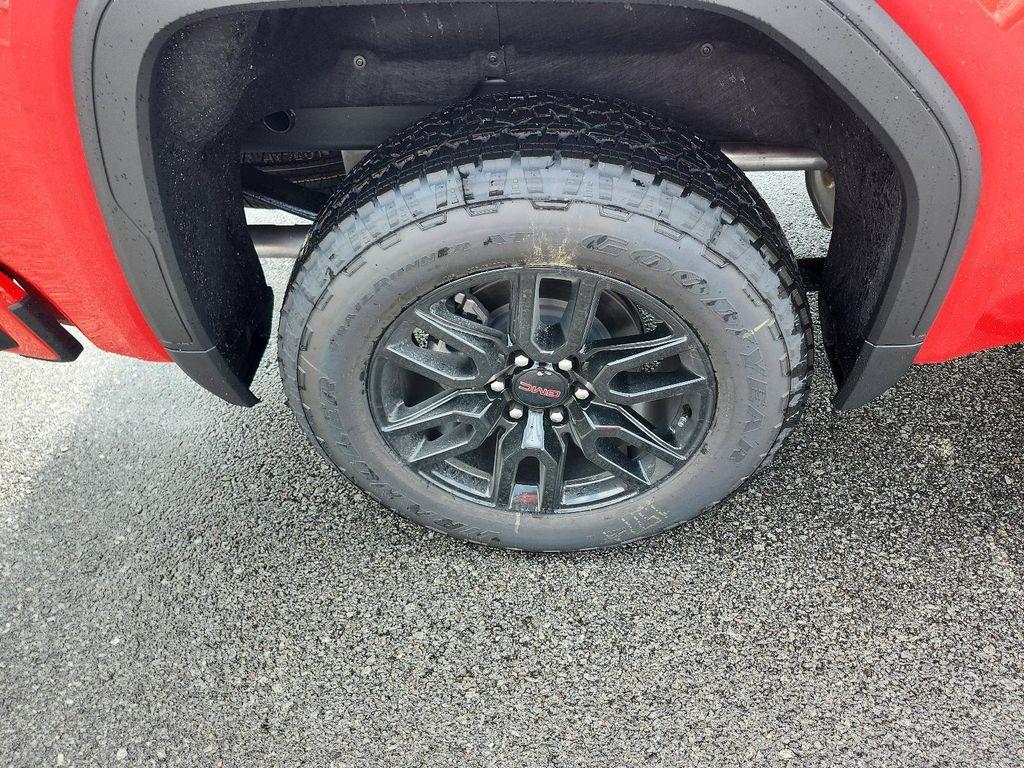 new 2025 GMC Sierra 1500 car, priced at $53,004