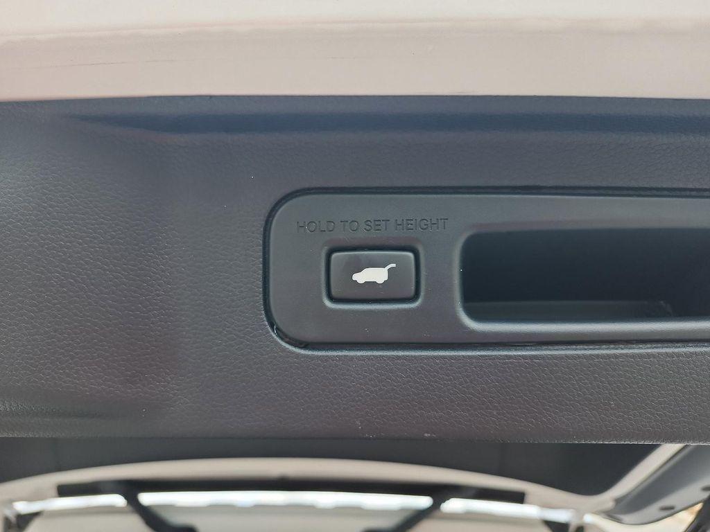 used 2023 Honda Pilot car, priced at $37,893