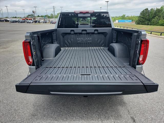 new 2025 GMC Sierra 1500 car, priced at $75,672