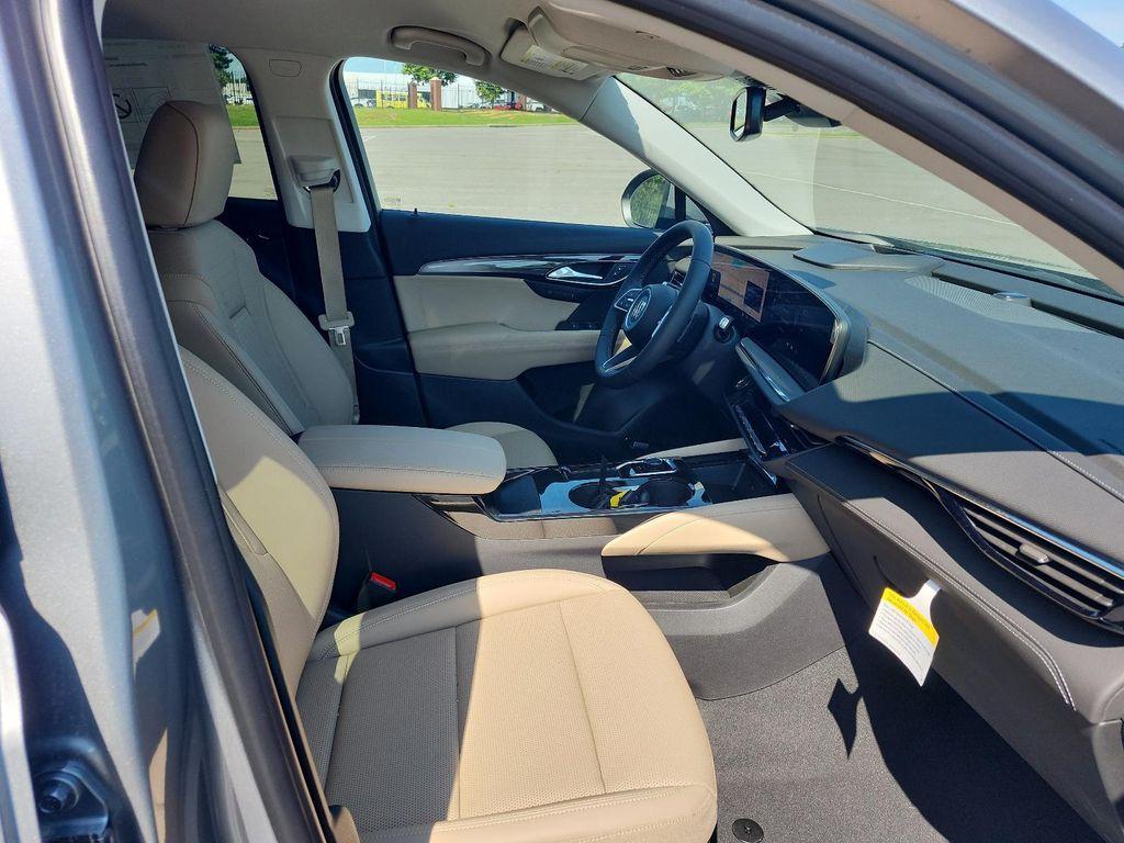 new 2025 Buick Envision car, priced at $38,390