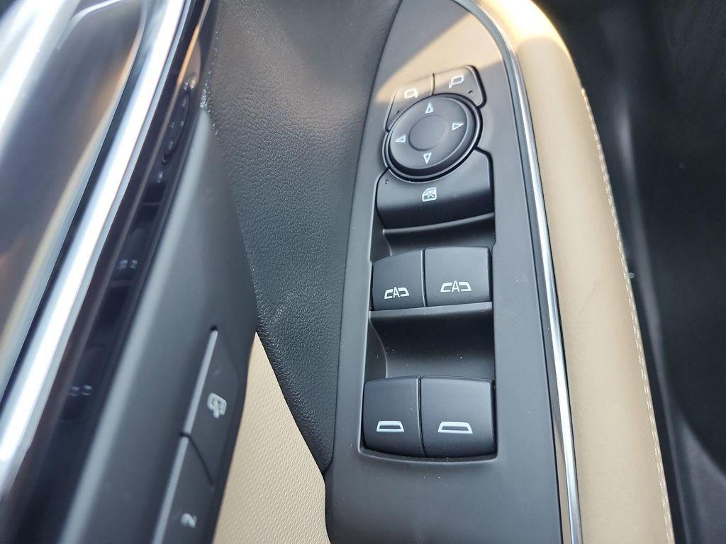 new 2025 Buick Envision car, priced at $38,390