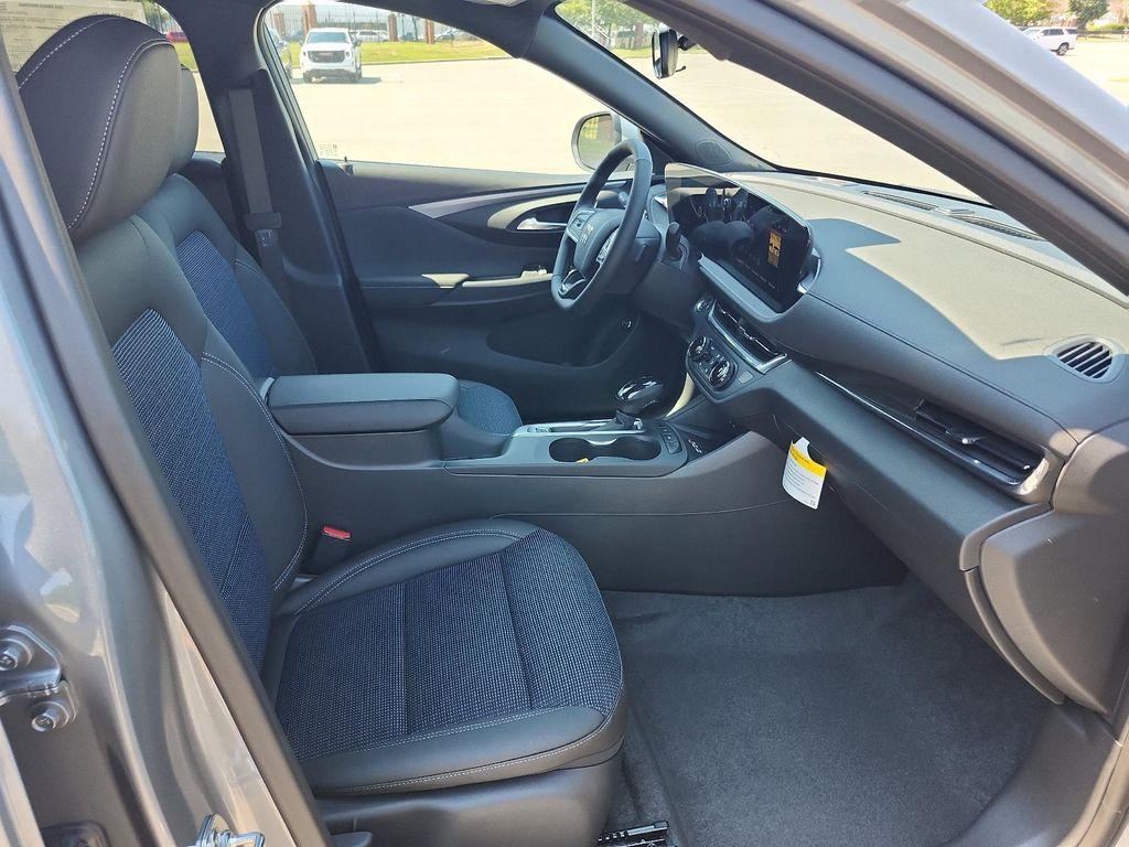 new 2026 Buick Envista car, priced at $27,064