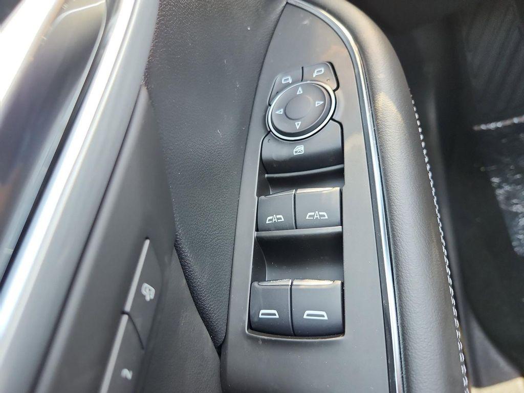 new 2025 Buick Envision car, priced at $43,376