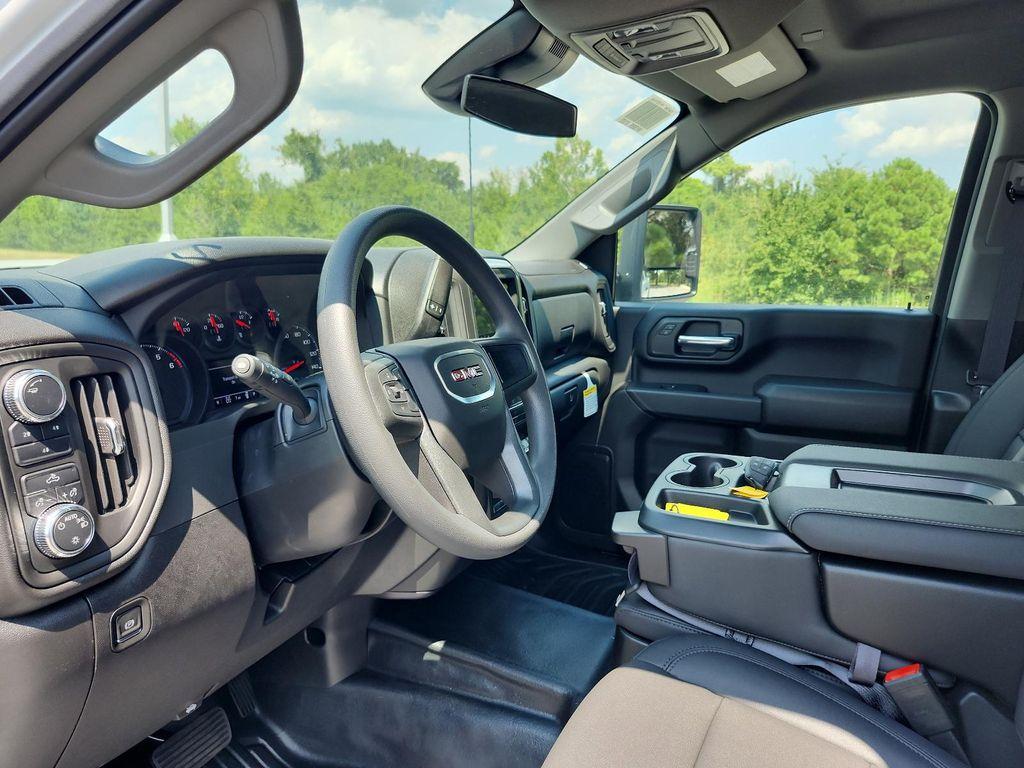 new 2025 GMC Sierra 2500 car, priced at $52,812