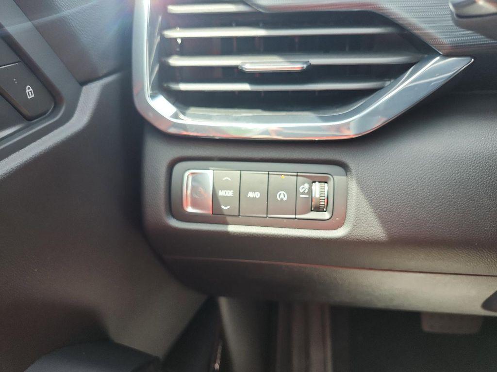 new 2025 GMC Acadia car, priced at $42,701