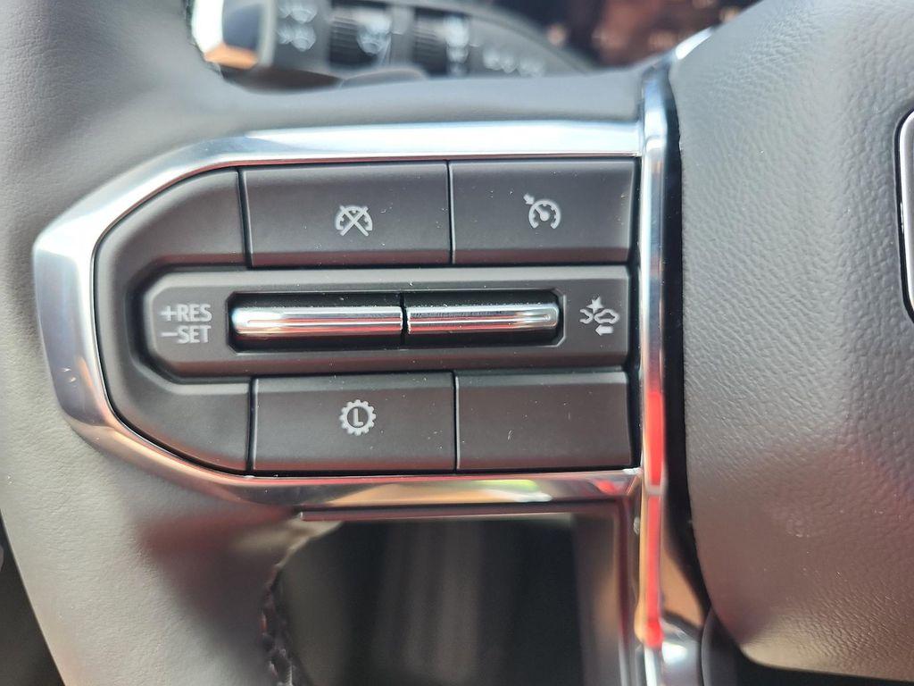new 2025 GMC Acadia car, priced at $42,701