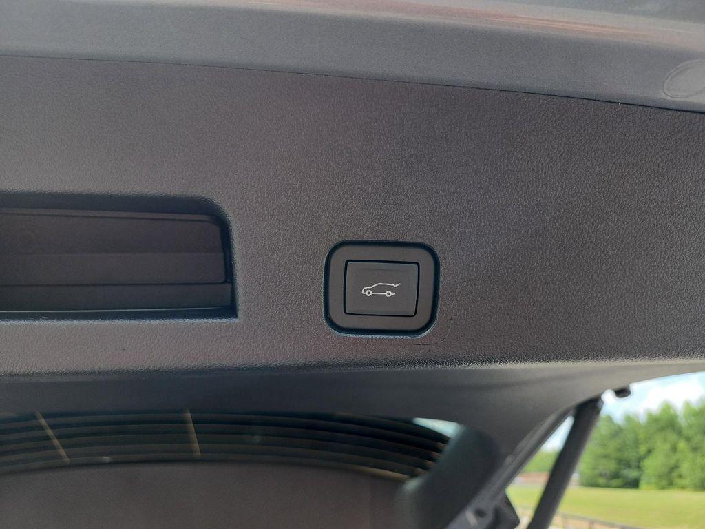 new 2025 GMC Acadia car, priced at $42,701