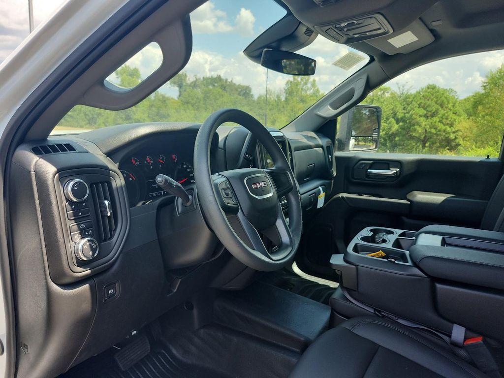 new 2025 GMC Sierra 2500 car, priced at $52,812