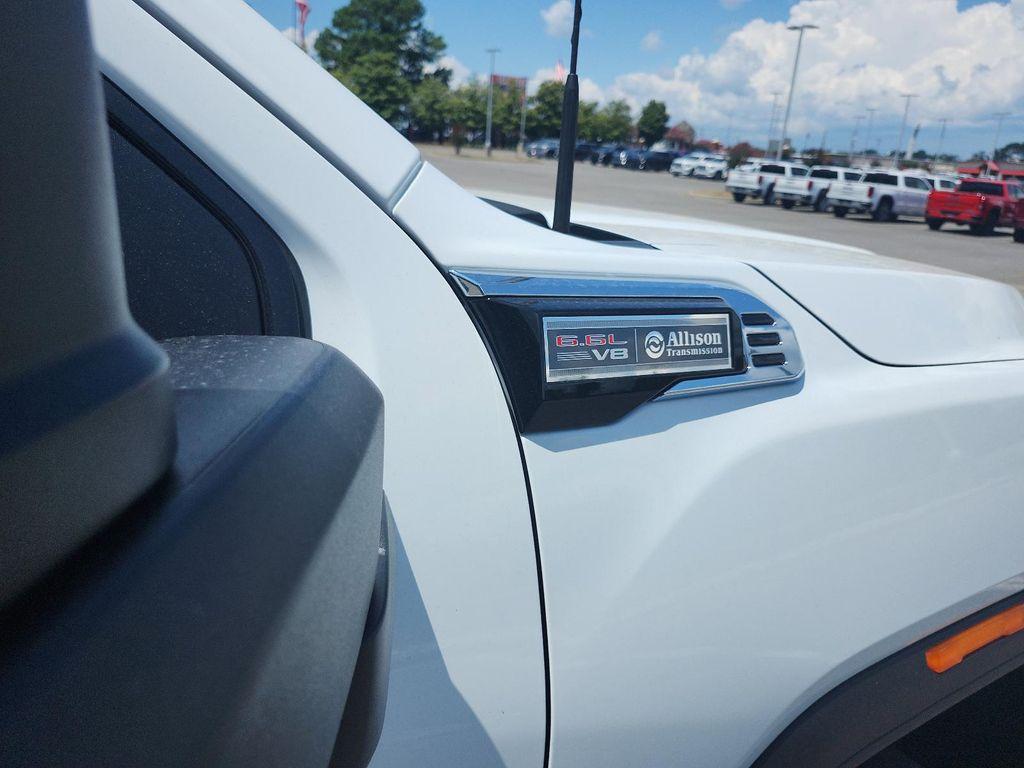 new 2025 GMC Sierra 2500 car, priced at $52,812