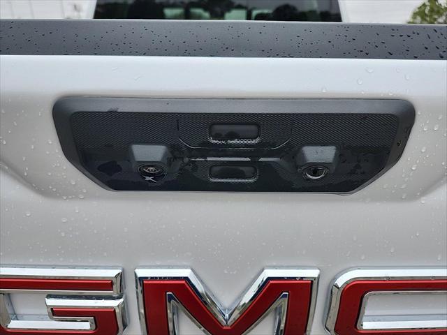 new 2025 GMC Sierra 1500 car, priced at $63,621