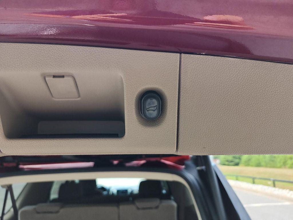 used 2020 GMC Yukon XL car, priced at $29,627