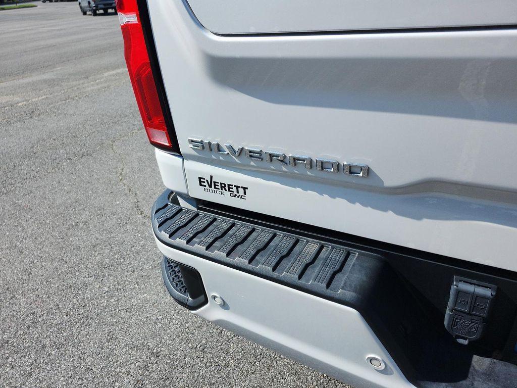 used 2024 Chevrolet Silverado 2500 car, priced at $65,997