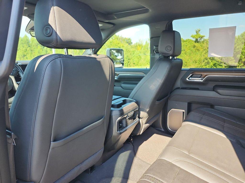 used 2024 Chevrolet Silverado 2500 car, priced at $65,997