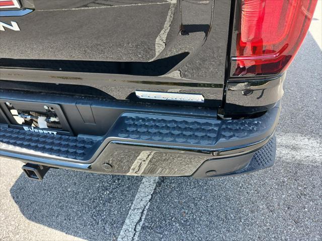 new 2025 GMC Canyon car, priced at $41,220