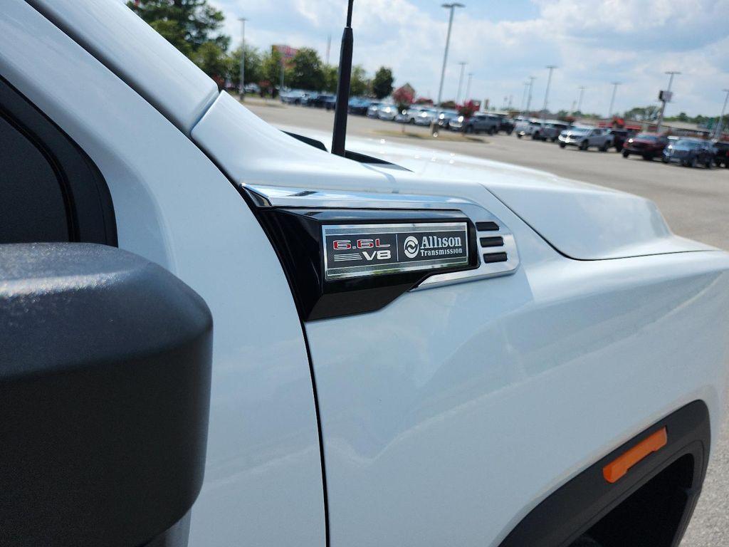 new 2025 GMC Sierra 2500 car, priced at $52,812