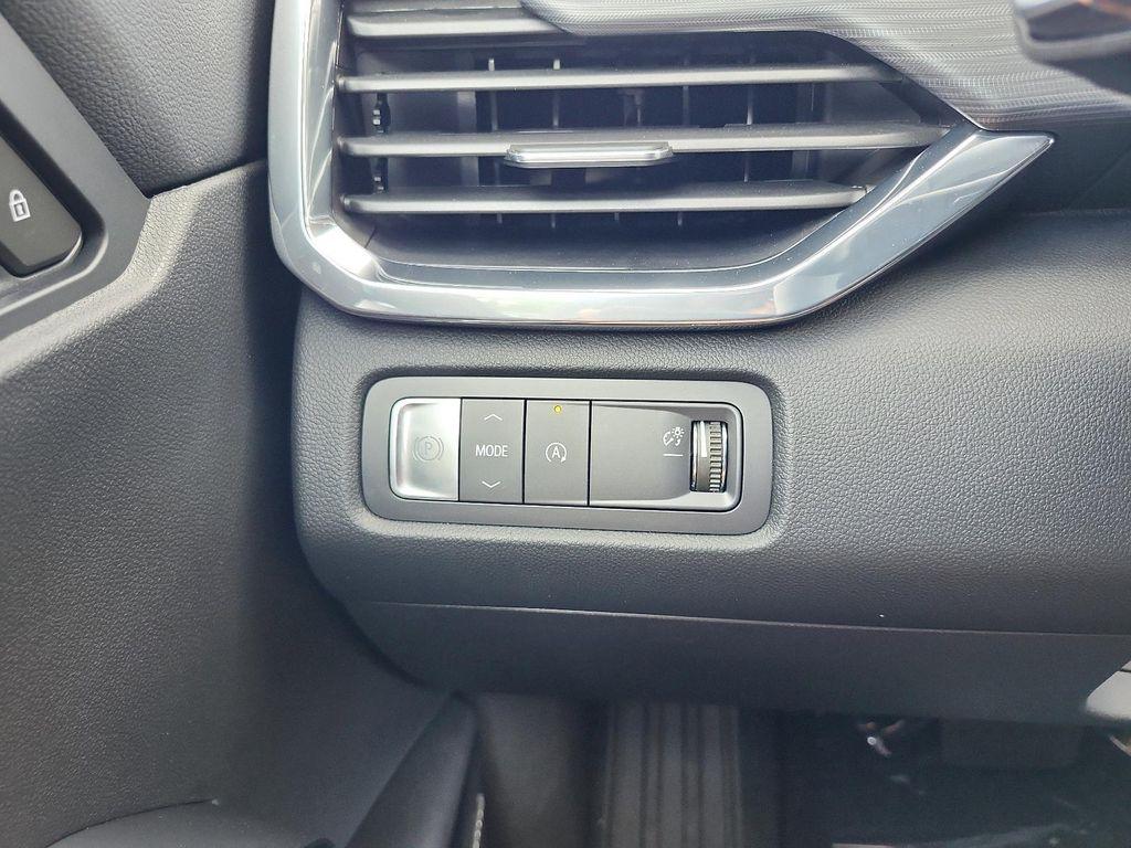 new 2025 GMC Acadia car, priced at $41,878