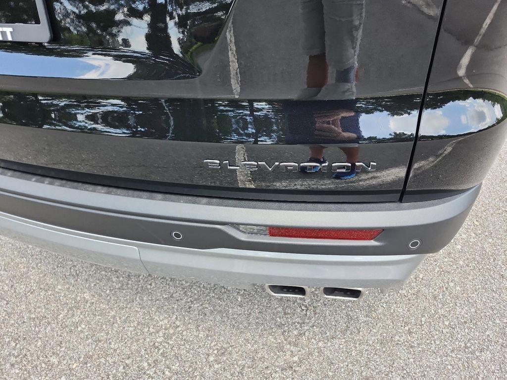 new 2025 GMC Acadia car, priced at $41,878