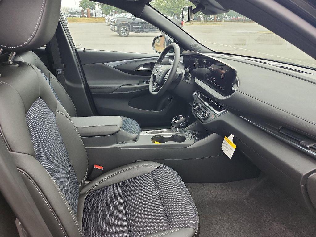 new 2026 Buick Envista car, priced at $27,605