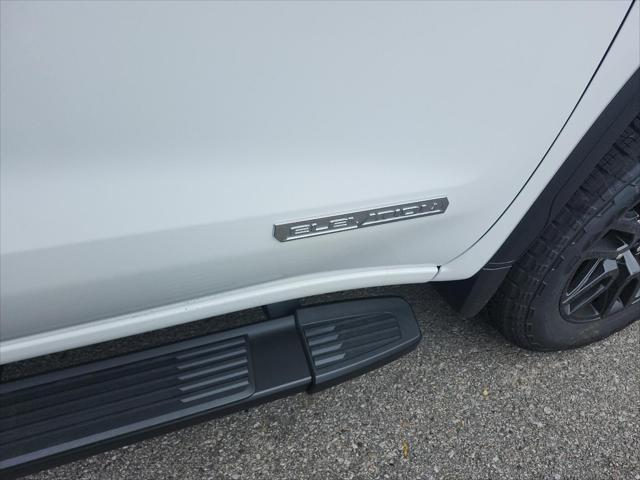 new 2025 GMC Sierra 1500 car, priced at $55,052