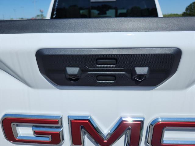 new 2025 GMC Sierra 1500 car, priced at $53,378