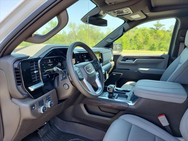 new 2025 GMC Sierra 1500 car, priced at $53,378