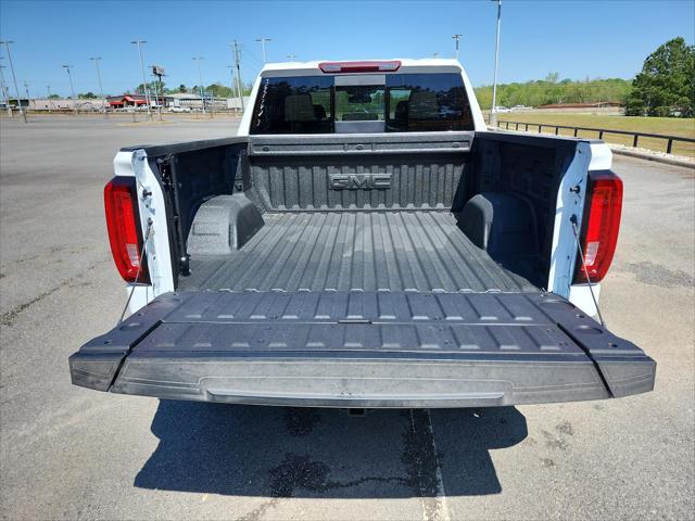 new 2025 GMC Sierra 1500 car, priced at $53,378