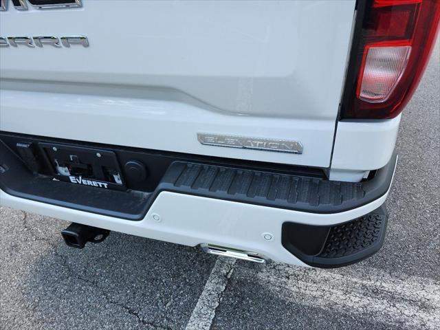 new 2025 GMC Sierra 1500 car, priced at $57,162