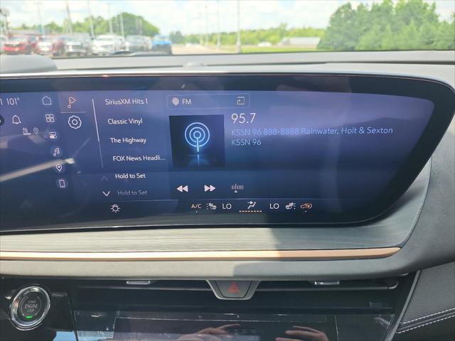 new 2025 Buick Envision car, priced at $39,362