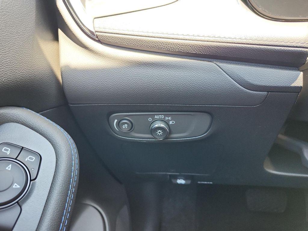 new 2026 Buick Encore GX car, priced at $28,059