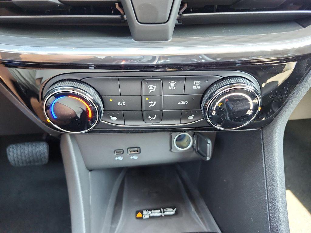 new 2026 Buick Encore GX car, priced at $28,059