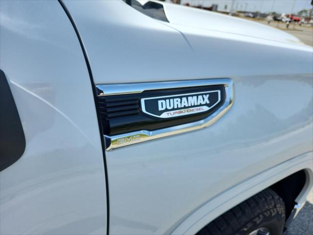 new 2025 GMC Sierra 1500 car, priced at $58,243