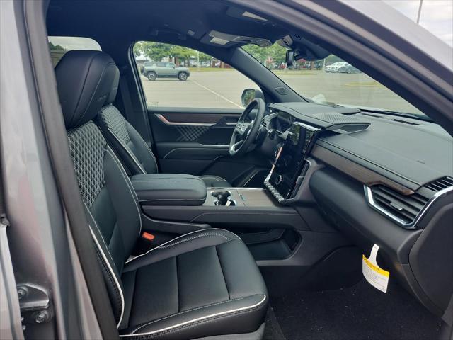 new 2025 GMC Acadia car, priced at $52,201
