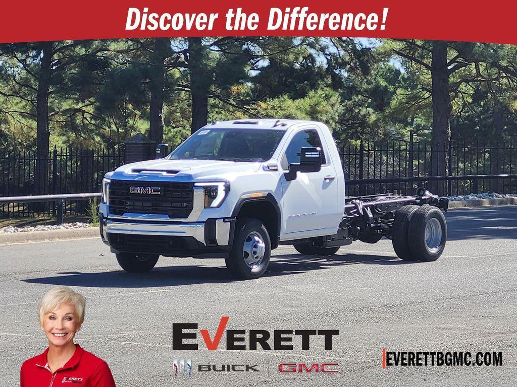 new 2026 GMC Sierra 3500 car, priced at $60,324