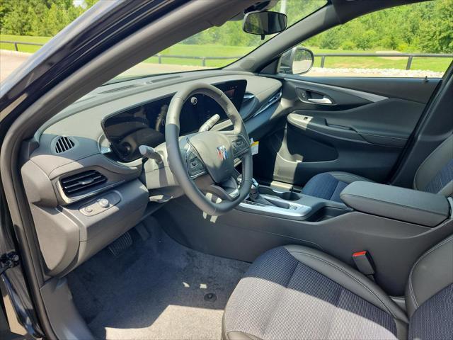 new 2025 Buick Envista car, priced at $27,915