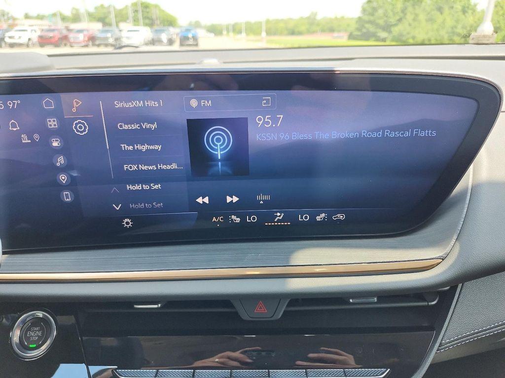 new 2025 Buick Envision car, priced at $47,595