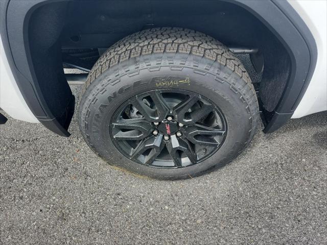 new 2025 GMC Sierra 1500 car, priced at $57,162
